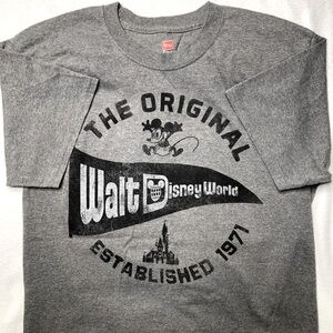 The Original Walt Disney World T-shirt Size (M) Like NEW